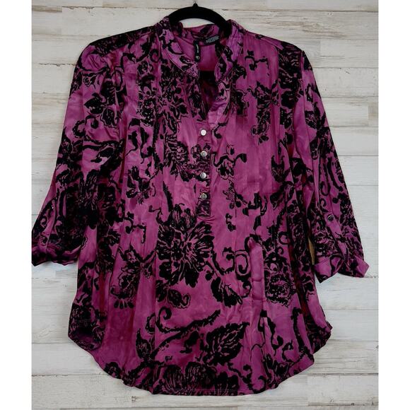 New Directions Fuschia Floral Burnout Velvet Top 1/4 Button Up Roll Tab Size M - Picture 1 of 7